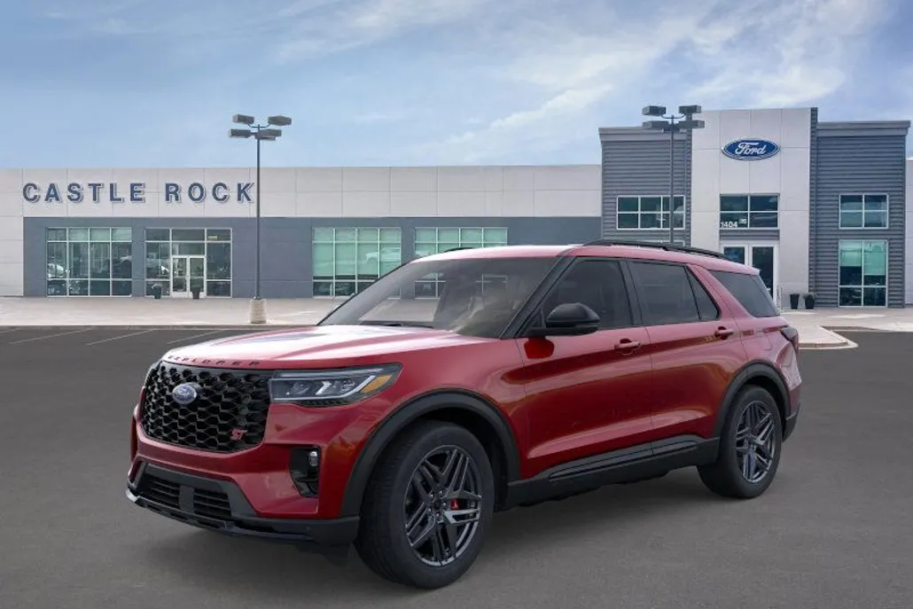 2025 Ford Explorer ST photo 1