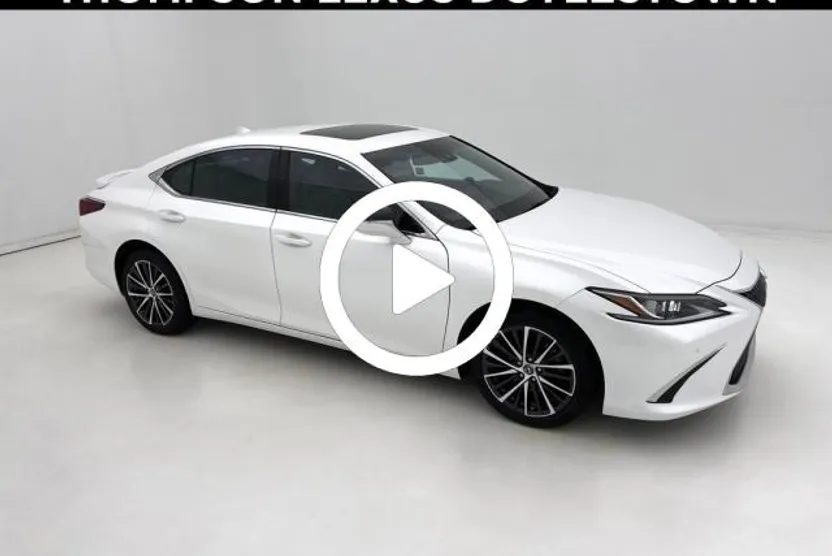 2022 Lexus ES 250 photo 1