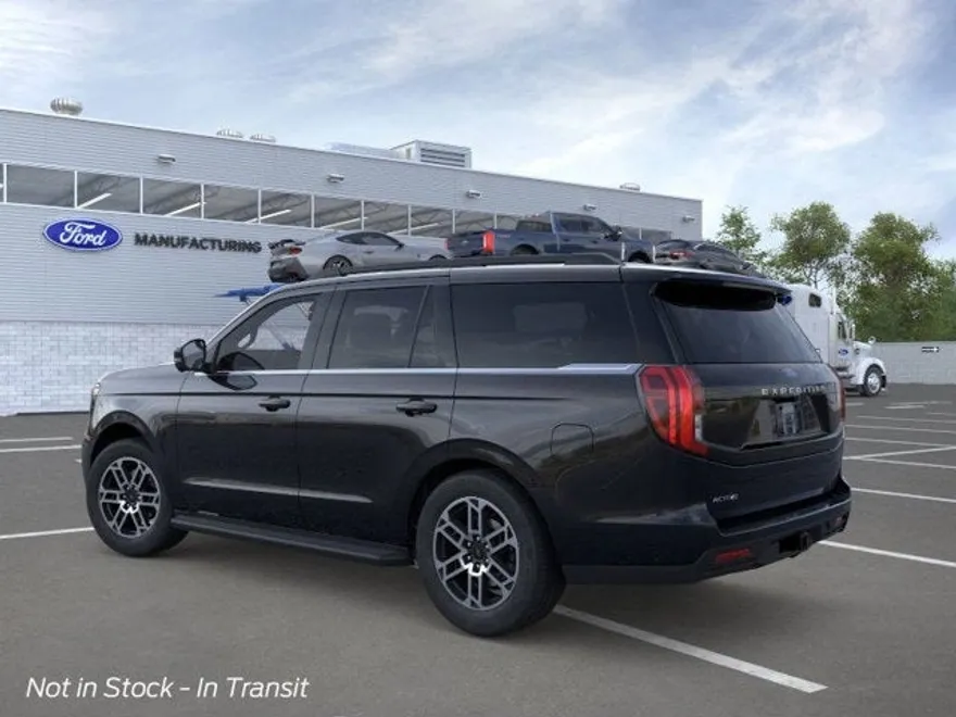 2025 Ford Expedition photo 1
