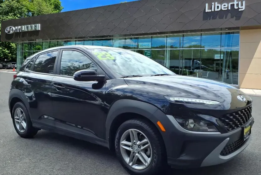 2023 Hyundai Kona SE photo 1