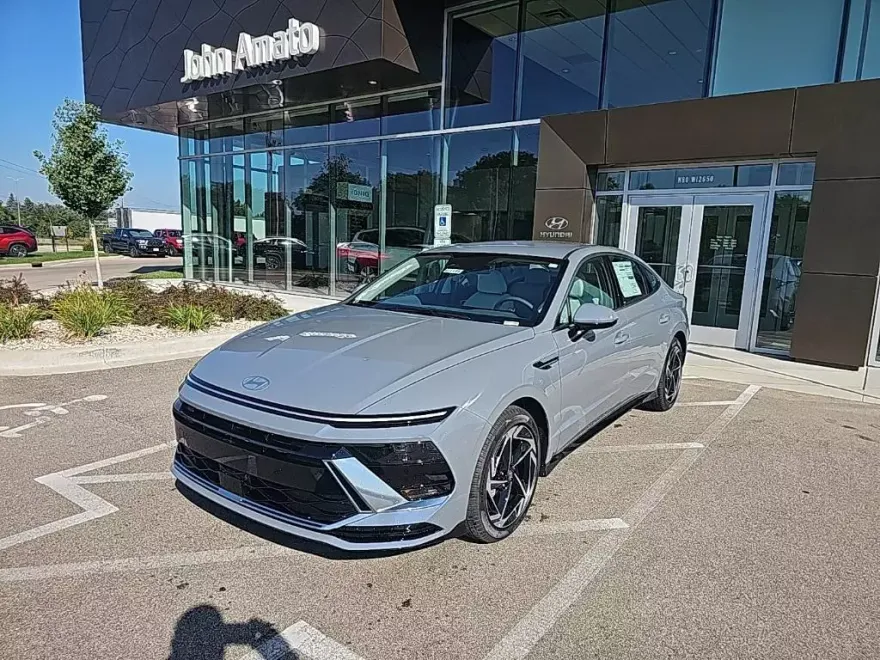 2026 Hyundai Sonata SEL Sport photo 1