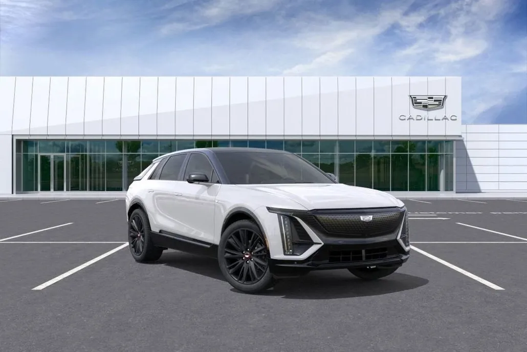 2025 Cadillac Lyriq Sport photo 1