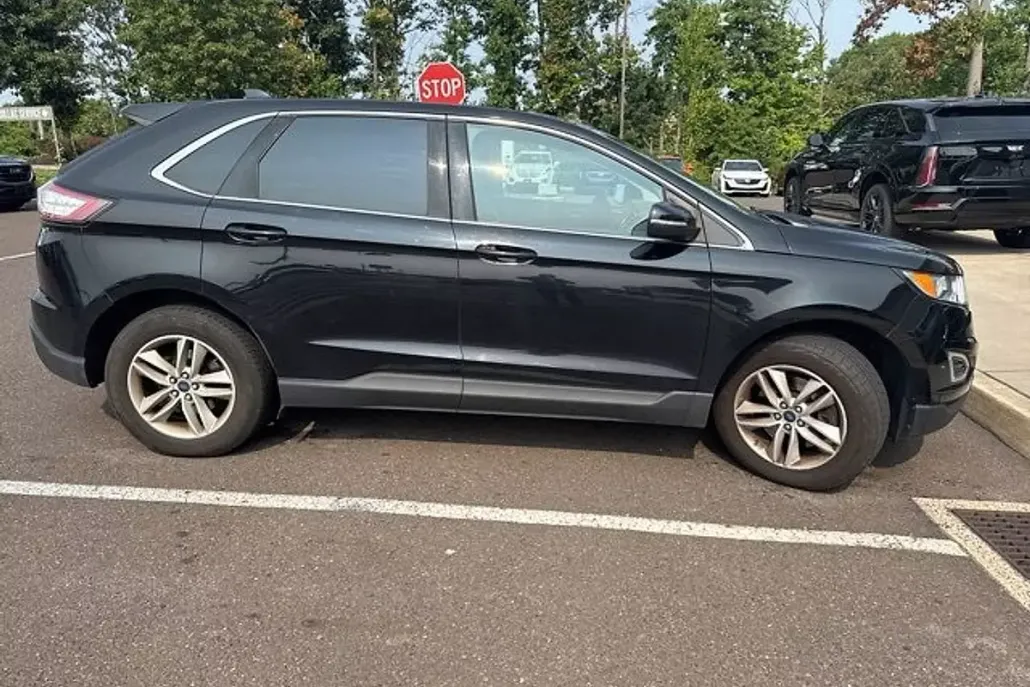 2017 Ford Edge SEL photo 1