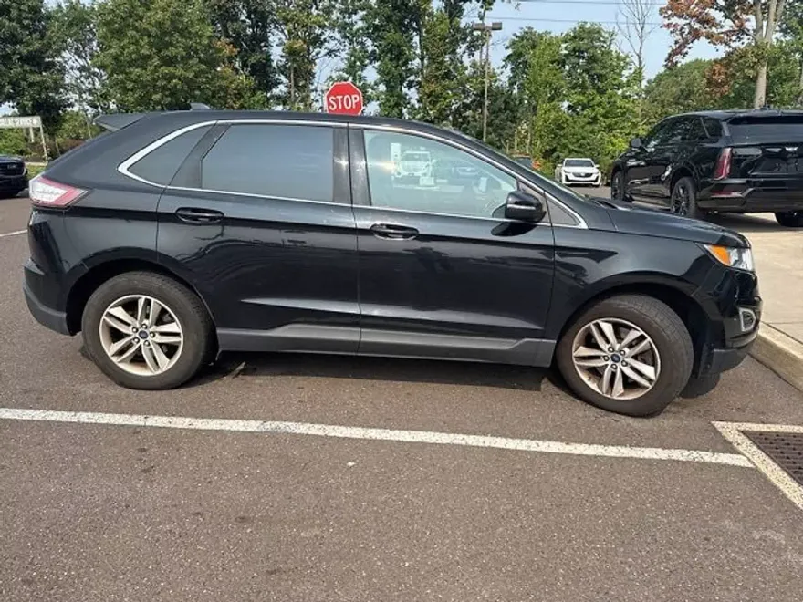 2017 Ford Edge SEL photo 1