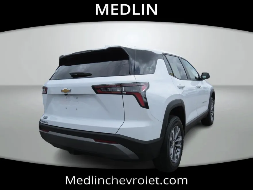2026 Chevrolet Equinox LT photo 1