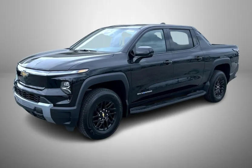 2026 Chevrolet Silverado EV LT photo 1