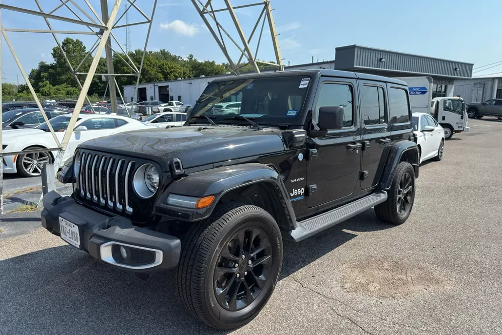 2021 Jeep Wrangler Unlimited Sahara 4xe photo 1