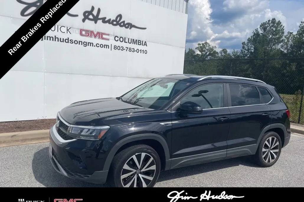 2022 Volkswagen Taos SE photo 1