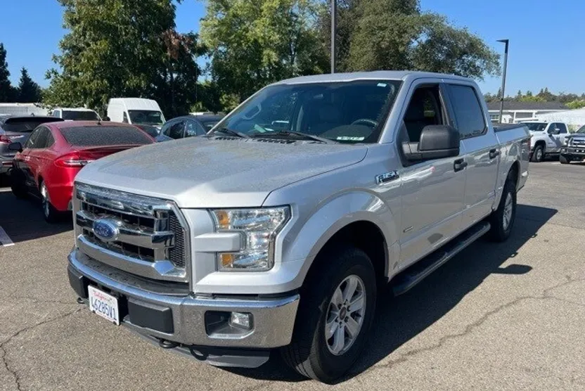 2015 Ford F-150 XLT photo 1