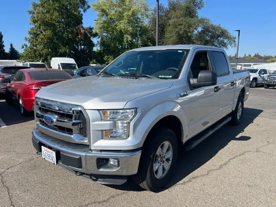 2015 Ford F-150 XLT photo 1