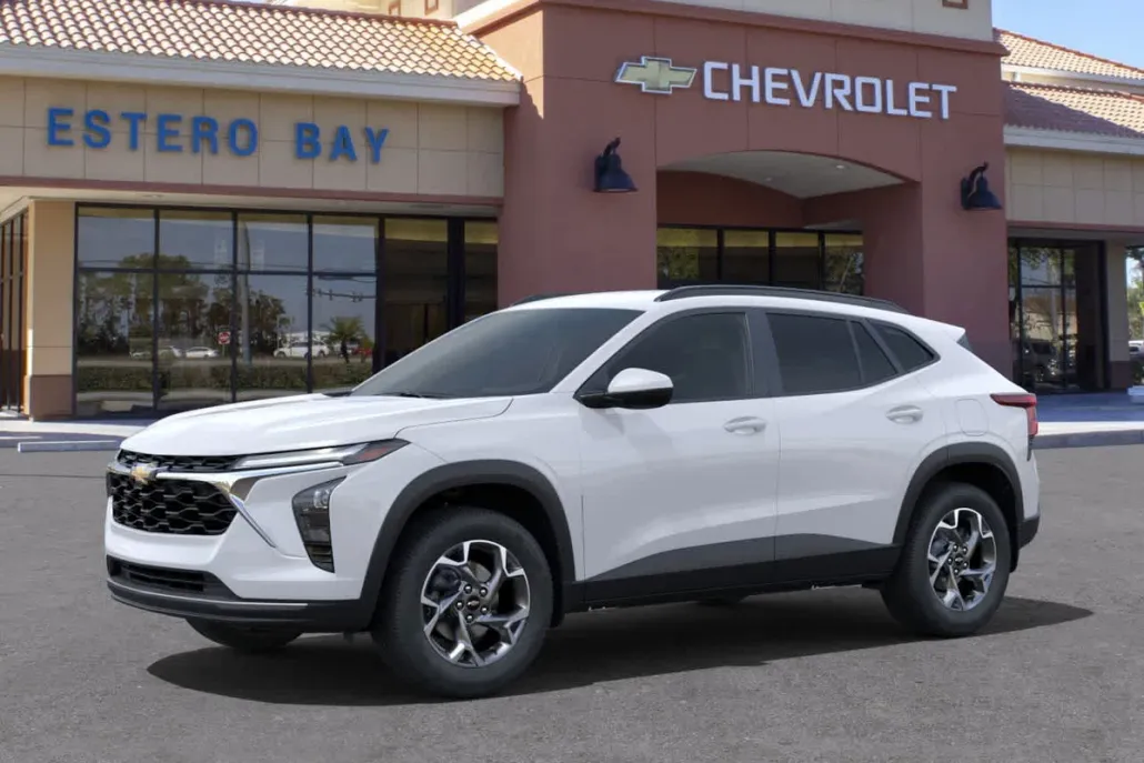 2025 Chevrolet Trax LT photo 1