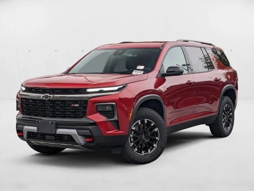 2025 Chevrolet Traverse Z71 photo 1