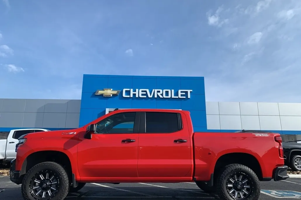 2021 Chevrolet Silverado 1500 LT Trail Boss photo 1