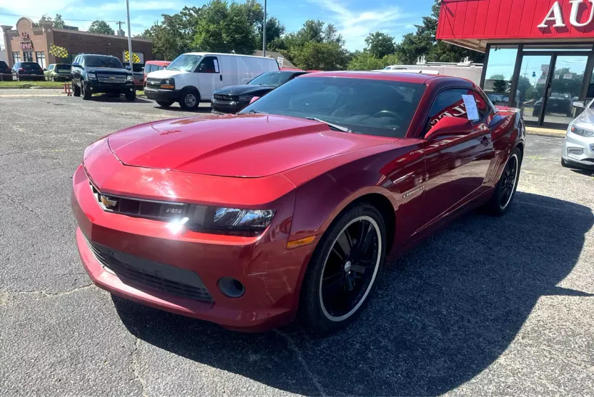 2015 Chevrolet Camaro 1LT Coupe photo 1