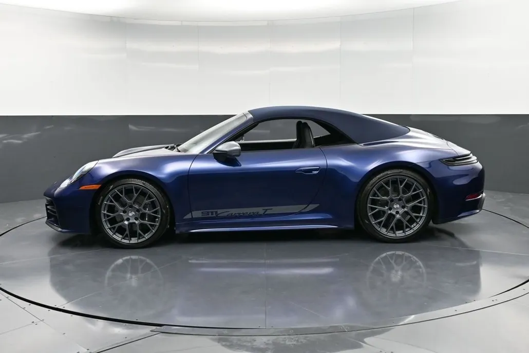 2025 Porsche 911 T photo 1