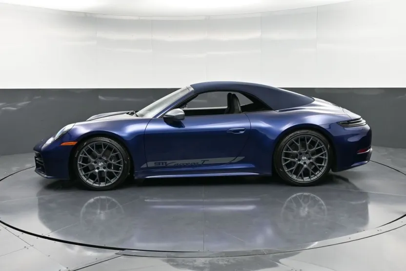 2025 Porsche 911 T photo 1