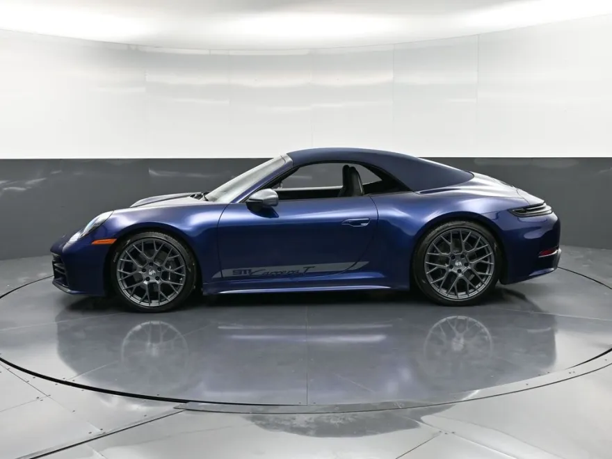 2025 Porsche 911 T photo 1