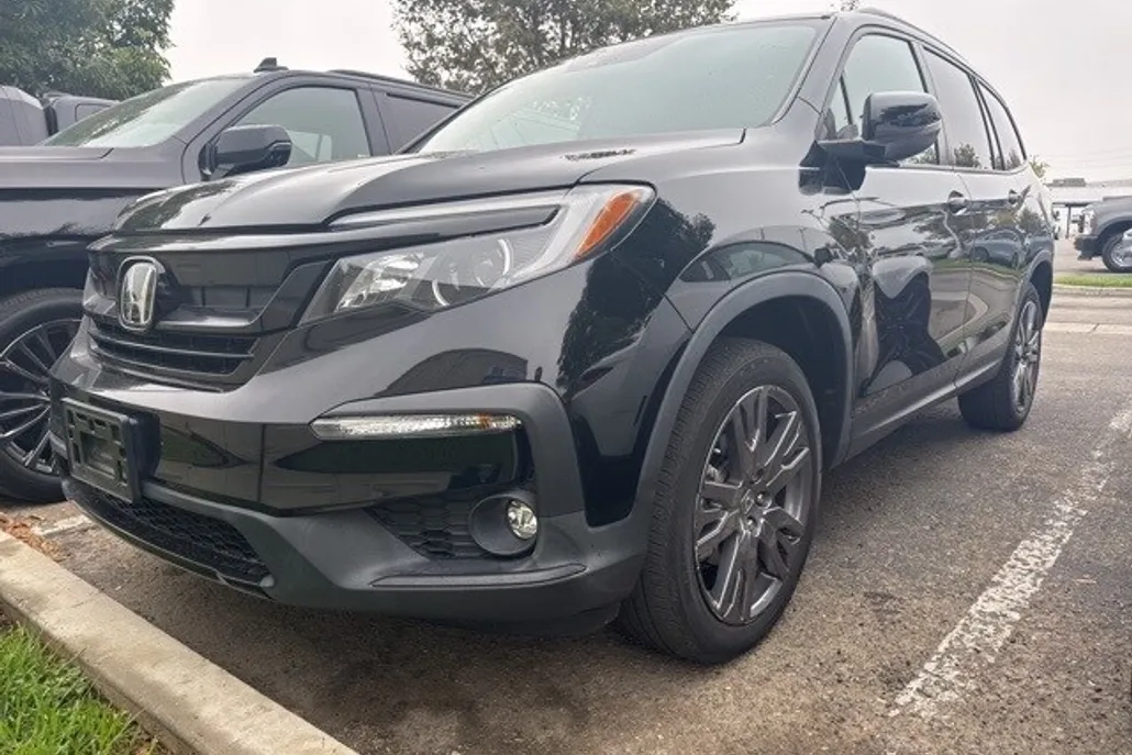 2022 Honda Pilot Sport photo 1
