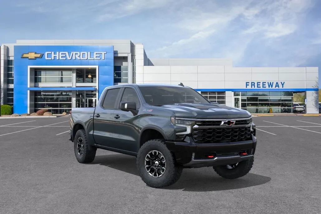 2025 Chevrolet Silverado 1500 ZR2 photo 1