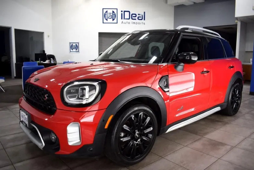2022 Mini Countryman S ALL4 photo 1