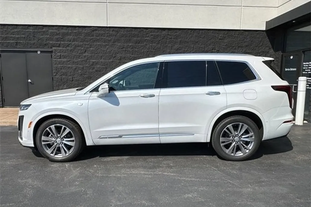 2025 Cadillac XT6 Premium Luxury photo 1
