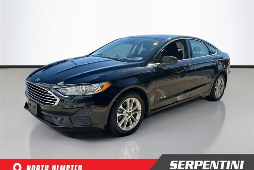2019 Ford Fusion Hybrid SE photo 1