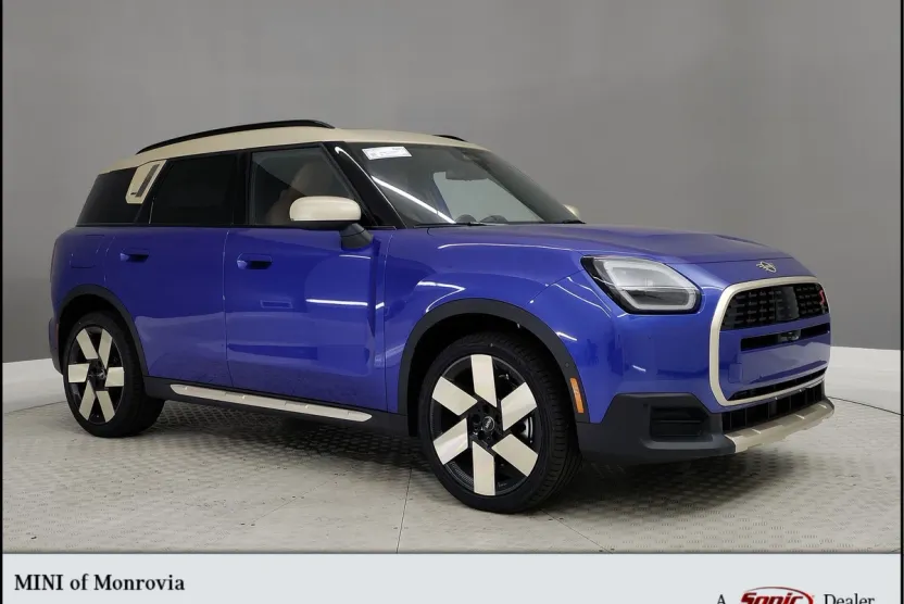 2026 Mini Countryman Iconic S ALL4 photo 1