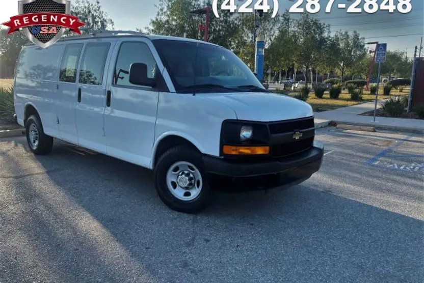 2014 Chevrolet Express 2500 Cargo Van photo 1