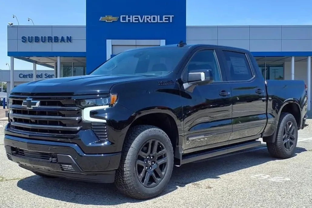 2026 Chevrolet Silverado 1500 High Country photo 1