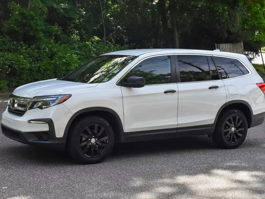 2020 Honda Pilot LX photo 1