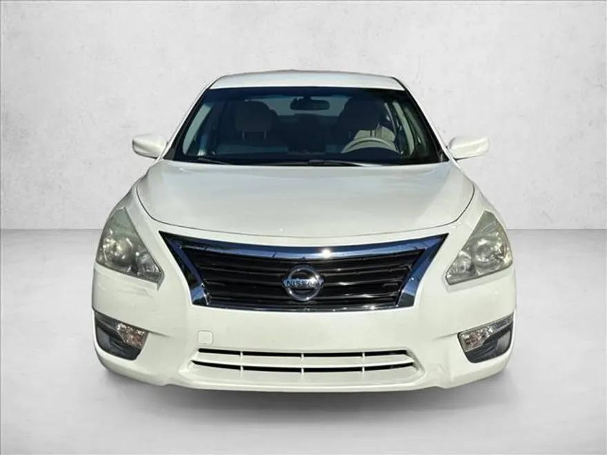 2014 Nissan Altima 2.5 S photo 1