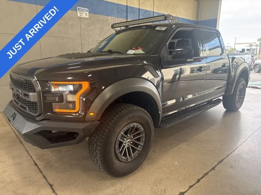2020 Ford F-150 Raptor photo 1