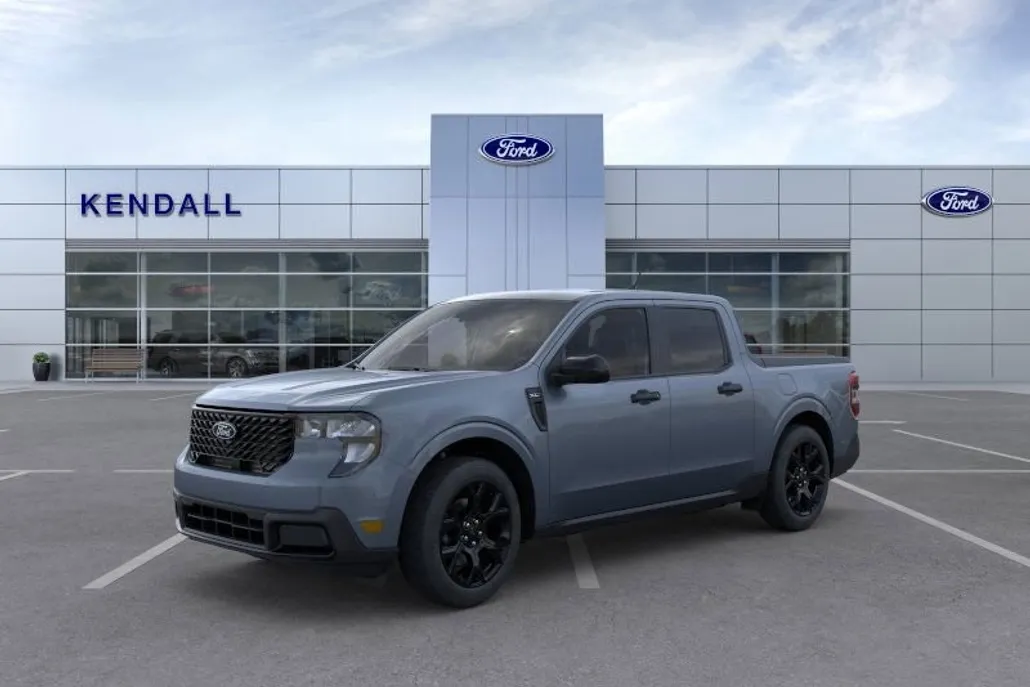 2025 Ford Maverick XLT photo 1
