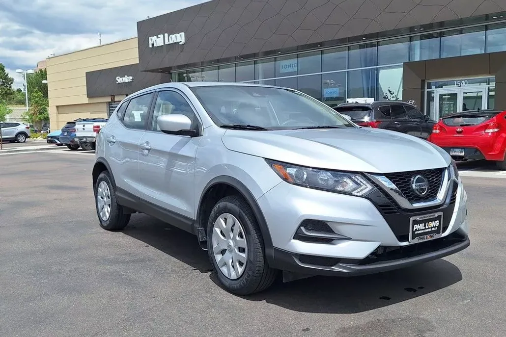 2020 Nissan Rogue Sport S photo 1