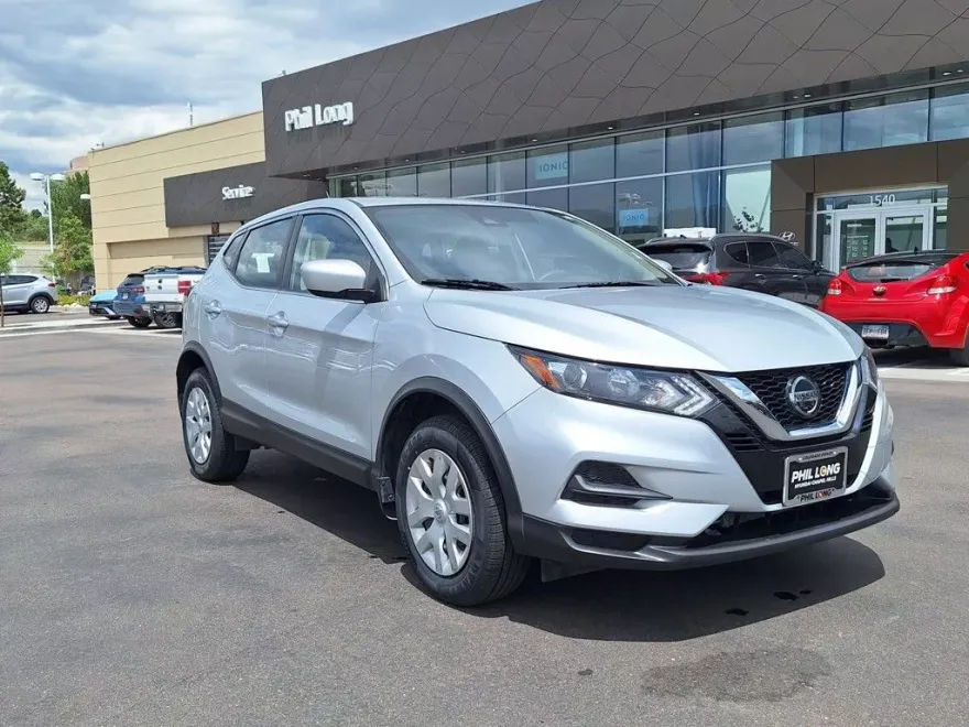 2020 Nissan Rogue Sport S photo 1