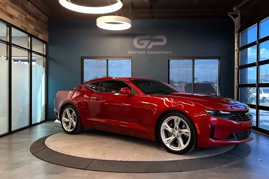2021 Chevrolet Camaro LT1 photo 1