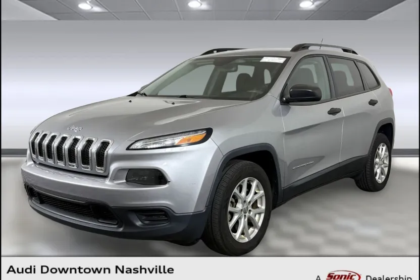2017 Jeep Cherokee Sport photo 1