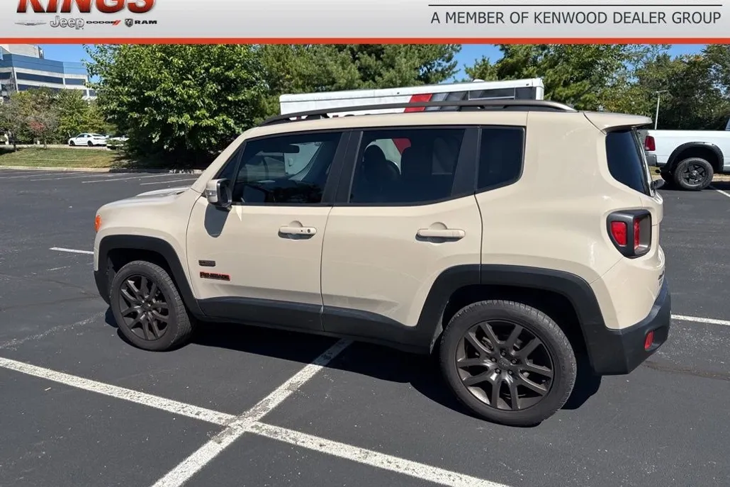 2016 Jeep Renegade Latitude photo 1