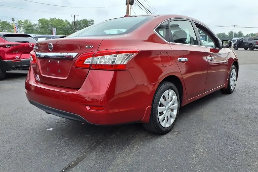 2015 Nissan Sentra SV photo 1