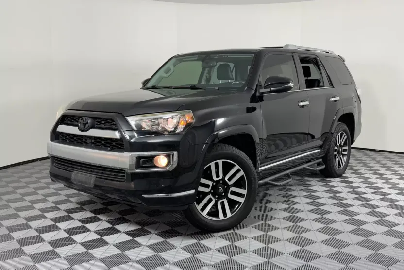 2018 Toyota 4Runner SR5 Premium photo 1