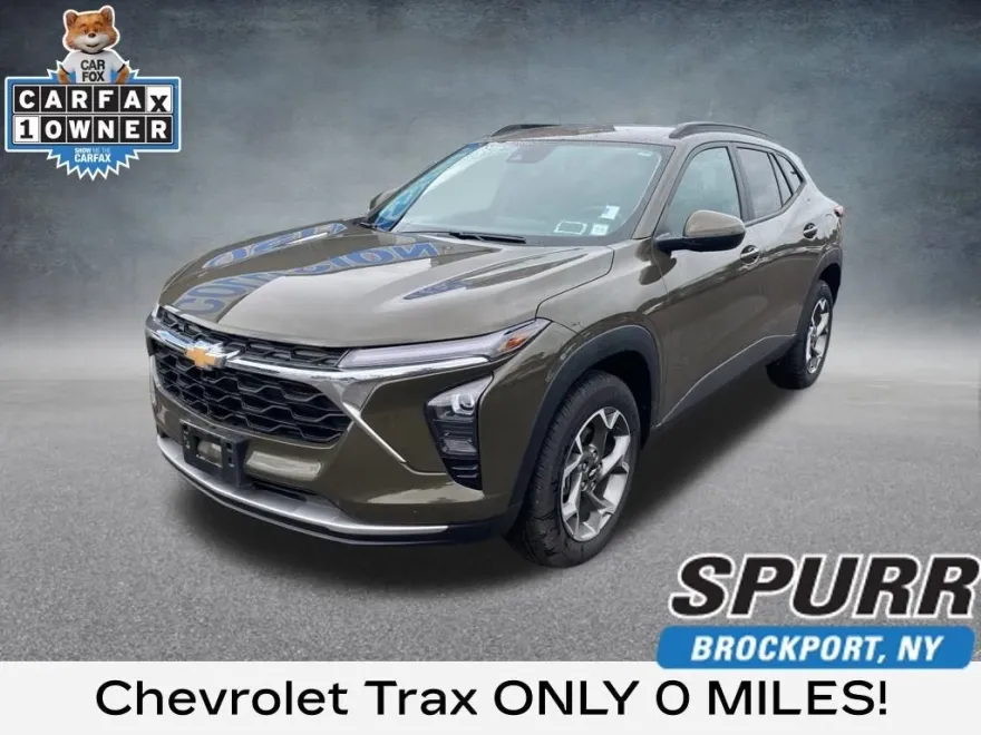 2024 Chevrolet Trax LT photo 1