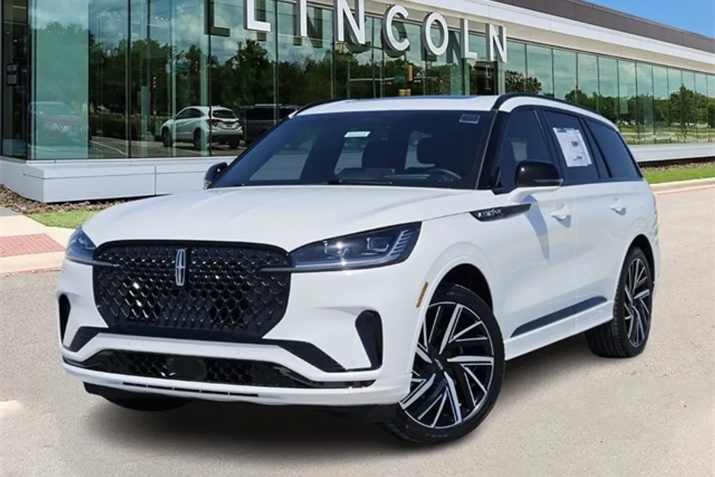 2025 Lincoln Aviator Black Label photo 1