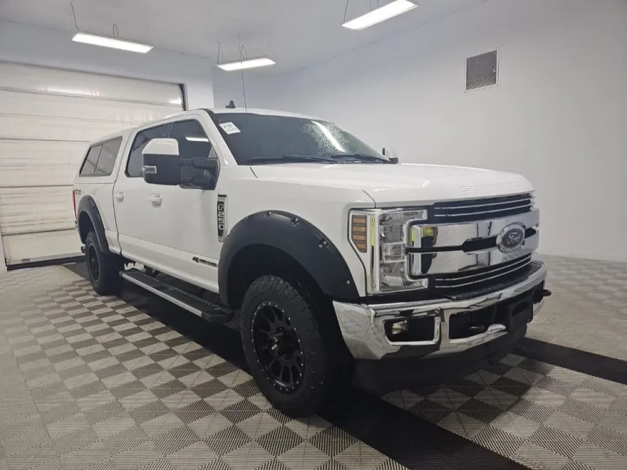2019 Ford F-250 Lariat photo 1