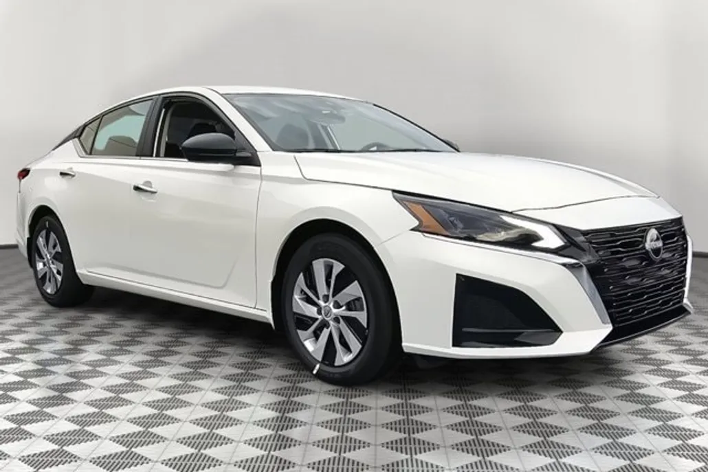 2025 Nissan Altima 2.5 S photo 1