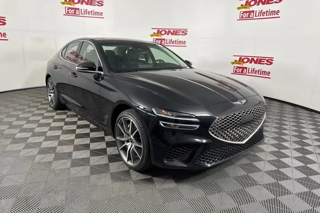 2025 Genesis G70 2.5T photo 1