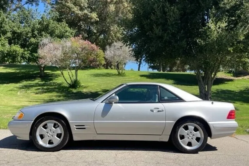 2000 Mercedes Benz SL 500 photo 1