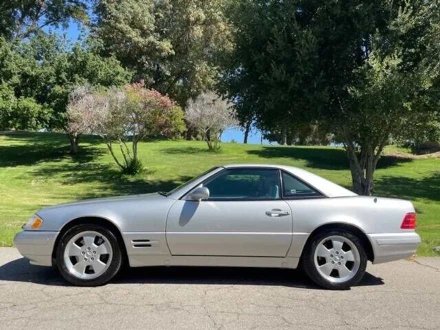 2000 Mercedes Benz SL 500 photo 1
