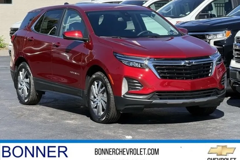 2023 Chevrolet Equinox LT photo 1