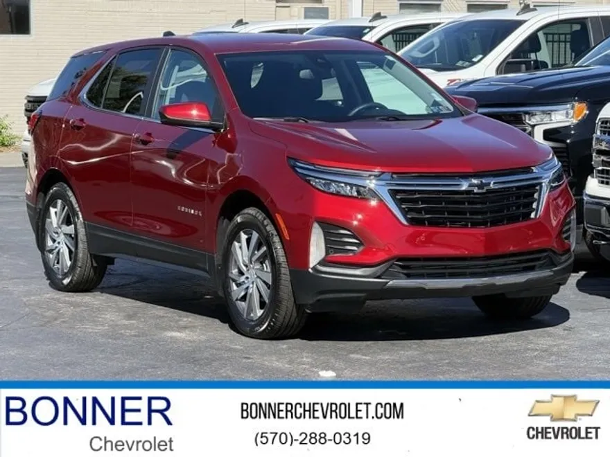 2023 Chevrolet Equinox LT photo 1