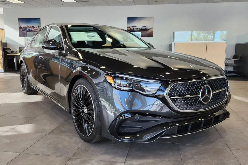2026 Mercedes Benz E 450 4MATIC photo 1